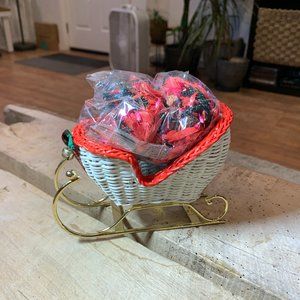 395. Vintage Avon Sleigh Bells In The Snow Potpourri Gift Christmas Decor